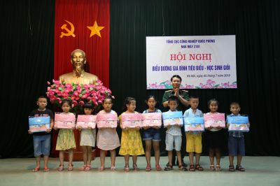 Hội nghị biểu dương gia đình tiêu biểu, học sinh giỏi năm 2019